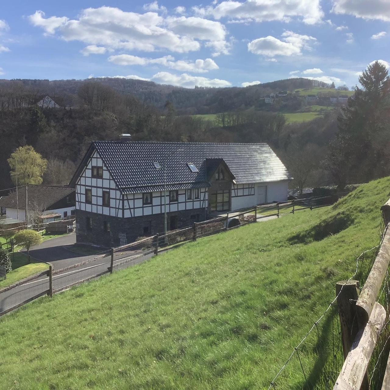Berg Blick Eifler Bauernhaus Modern Restauriert Simmerath Extérieur photo